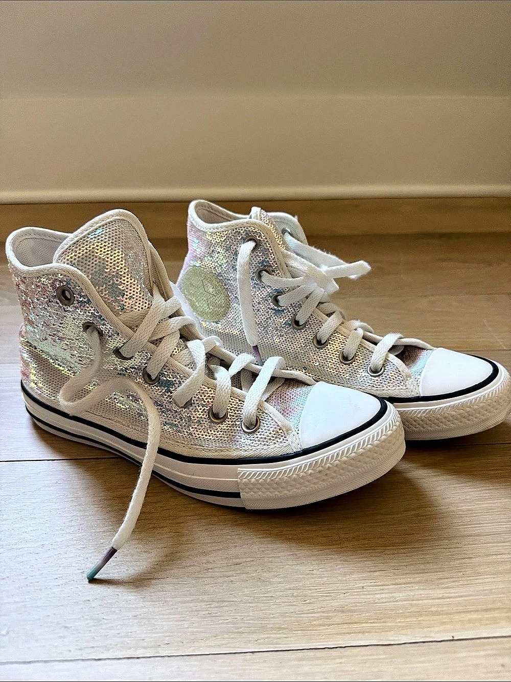 Converse Chuck Taylor All Star Sequin High Top Sneakers White & Pink US 7.5 NWOT